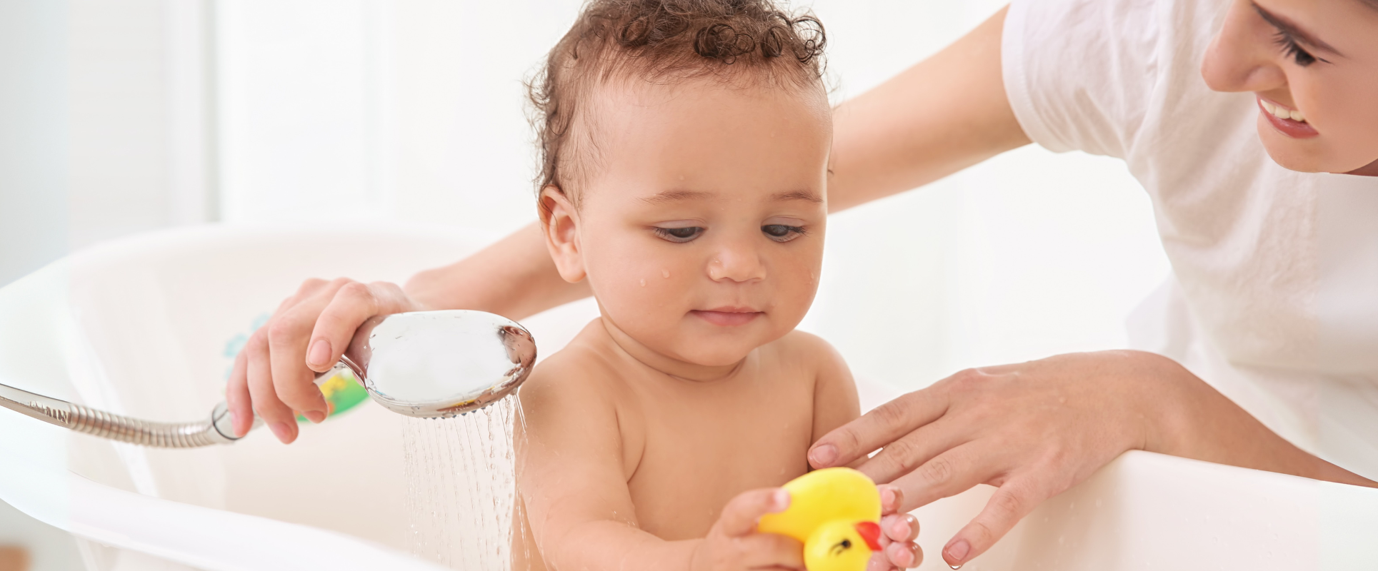 How to Bathe and Clean Your Baby Properly Without Causing Dry Skin